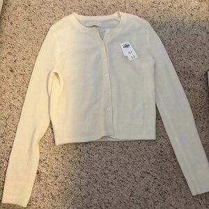 Never Worn White Abercrombie Cardigan – Soft Knit, Classic Fit